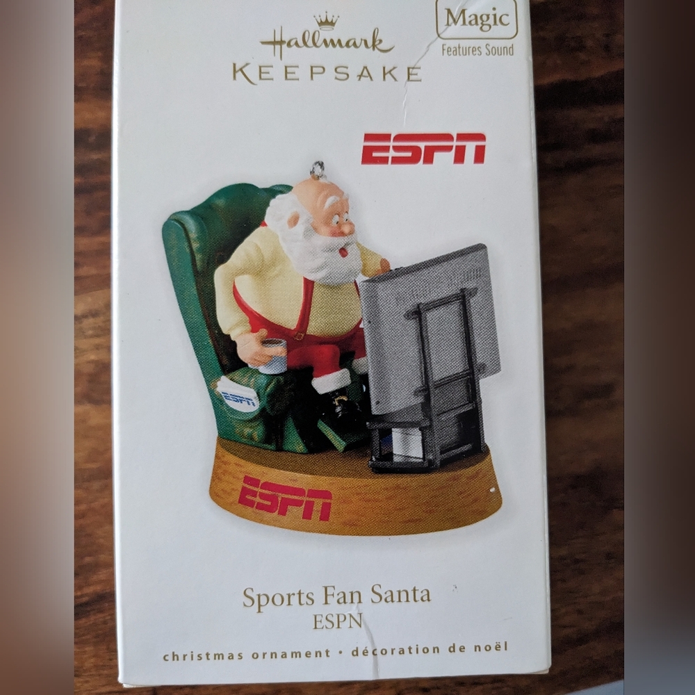 Hallmark Sportsfan Santa Ornament
